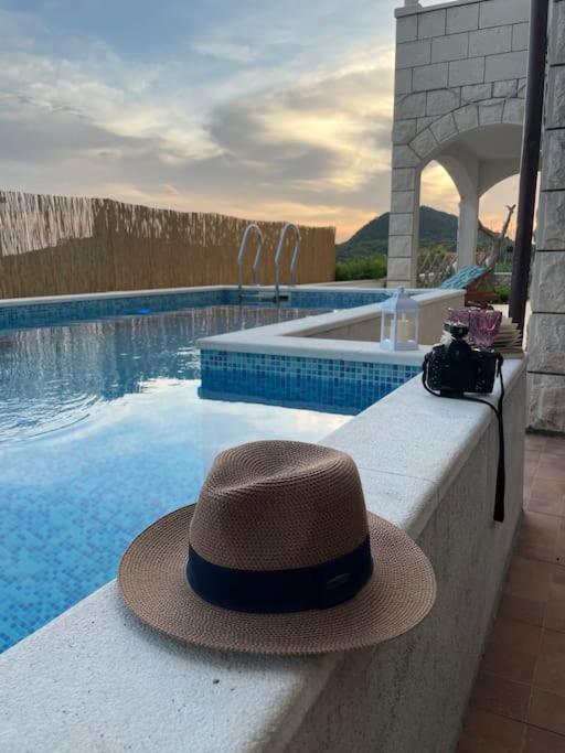 Wave N' Sea Apartment With A Private Pool Dubrovník Exteriér fotografie