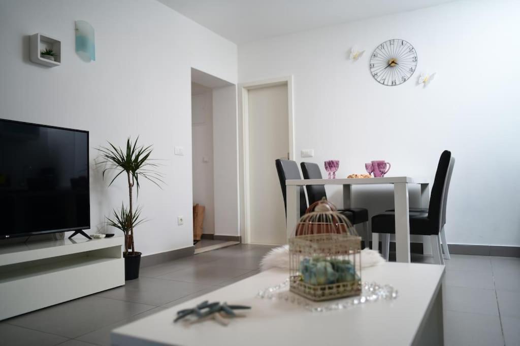 Wave N' Sea Apartment With A Private Pool Dubrovník Exteriér fotografie